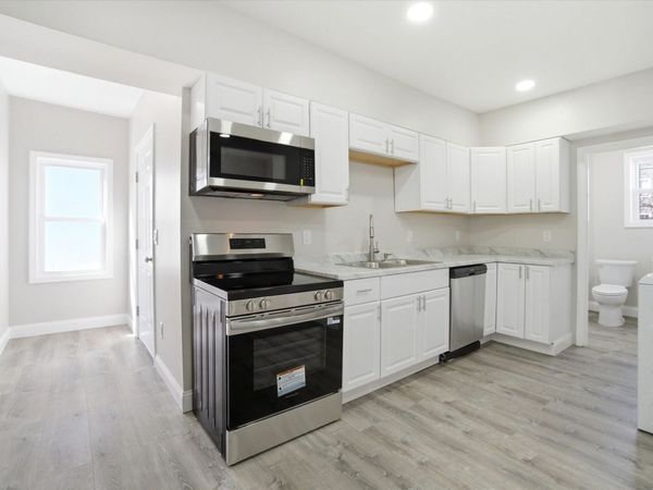 254 Auburn Street, Unit 1st Floor, Manchester, NH 03103