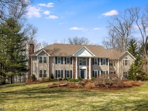 5 Green Hill Rd, Chester, NJ 07930