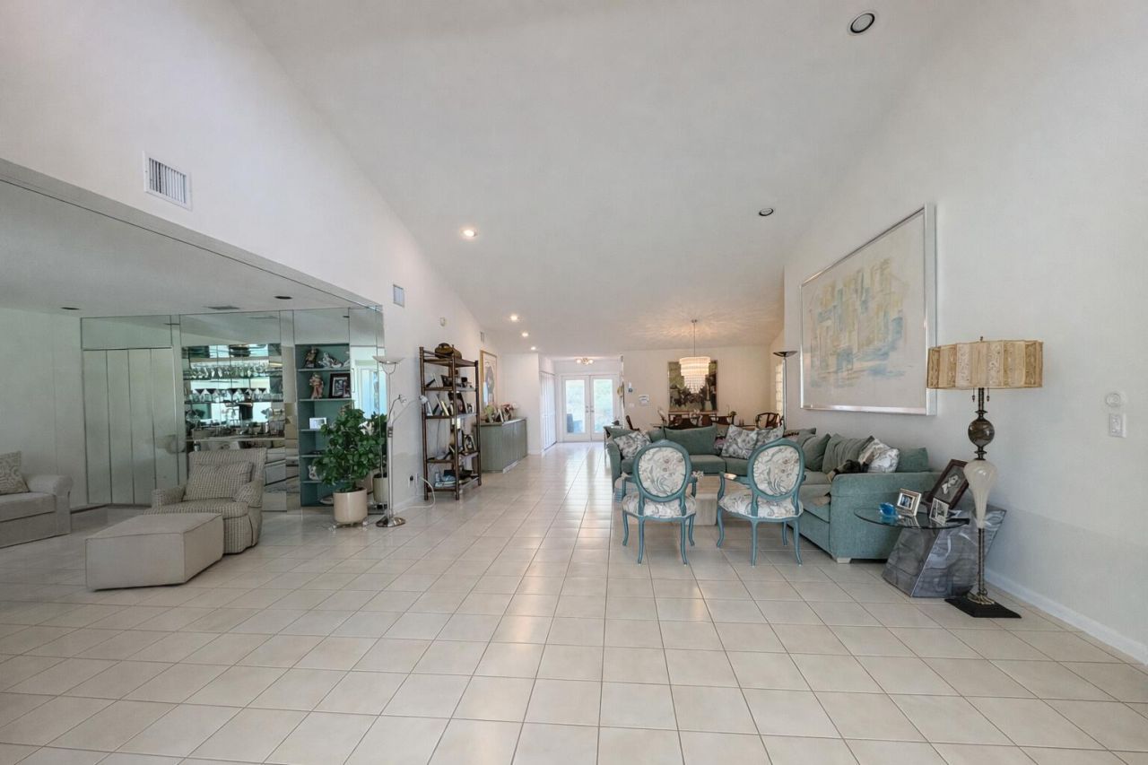 35 Brentwood Drive, Boynton Beach, FL 33436 Photo