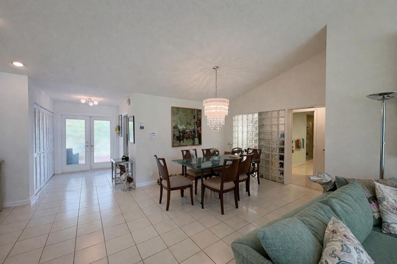 35 Brentwood Drive, Boynton Beach, FL 33436 Photo