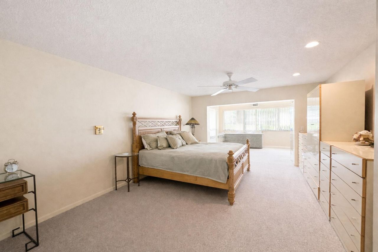 35 Brentwood Drive, Boynton Beach, FL 33436 Photo