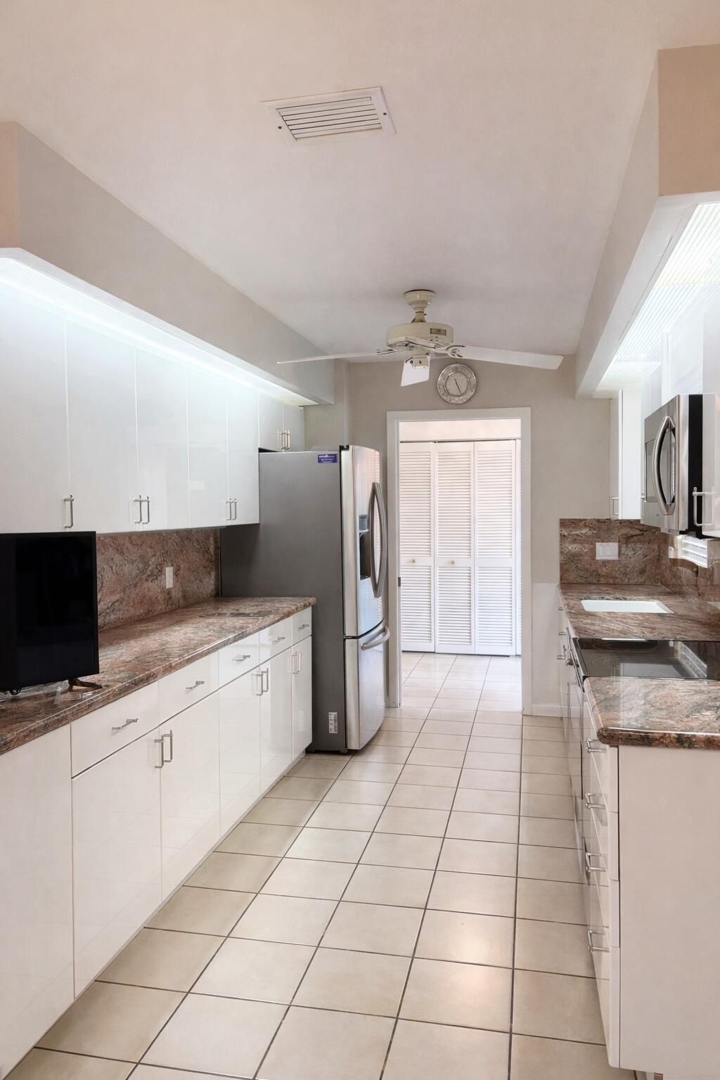 35 Brentwood Drive, Boynton Beach, FL 33436 Photo