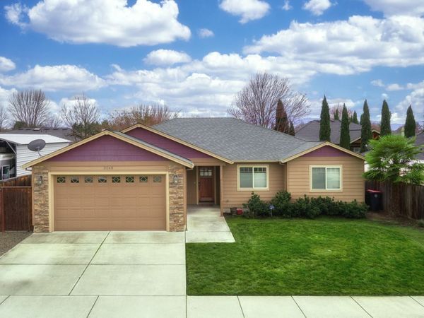 3240 Dearborn Lane, Medford, OR 97504