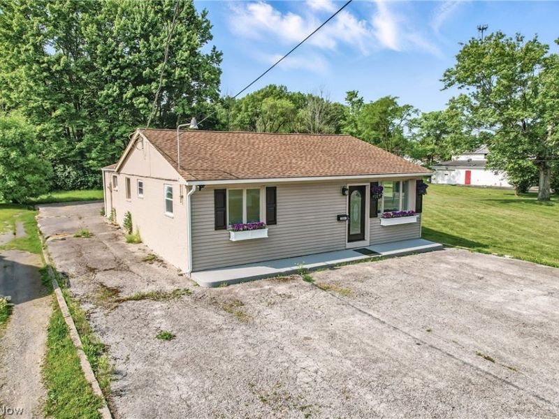 10861 Mahoning Avenue, North Jackson, OH 44451 Photo 4