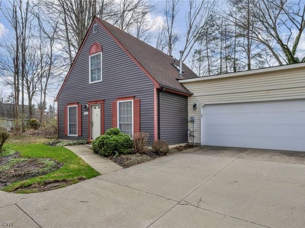 2210 Pine Tree Ln #23 Lane , Unit 23, Twinsburg, OH 44087