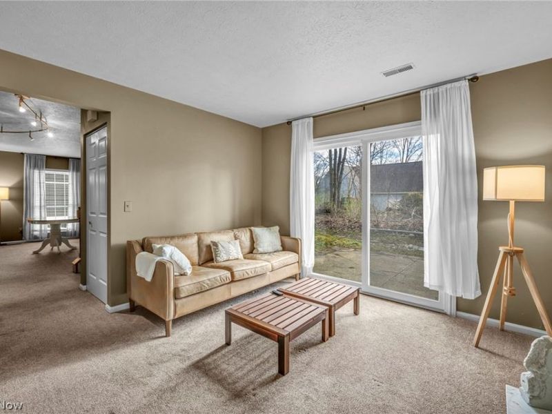 2210 Pine Tree Ln #23 Lane, Unit 23, Twinsburg, OH 44087 Photo 3