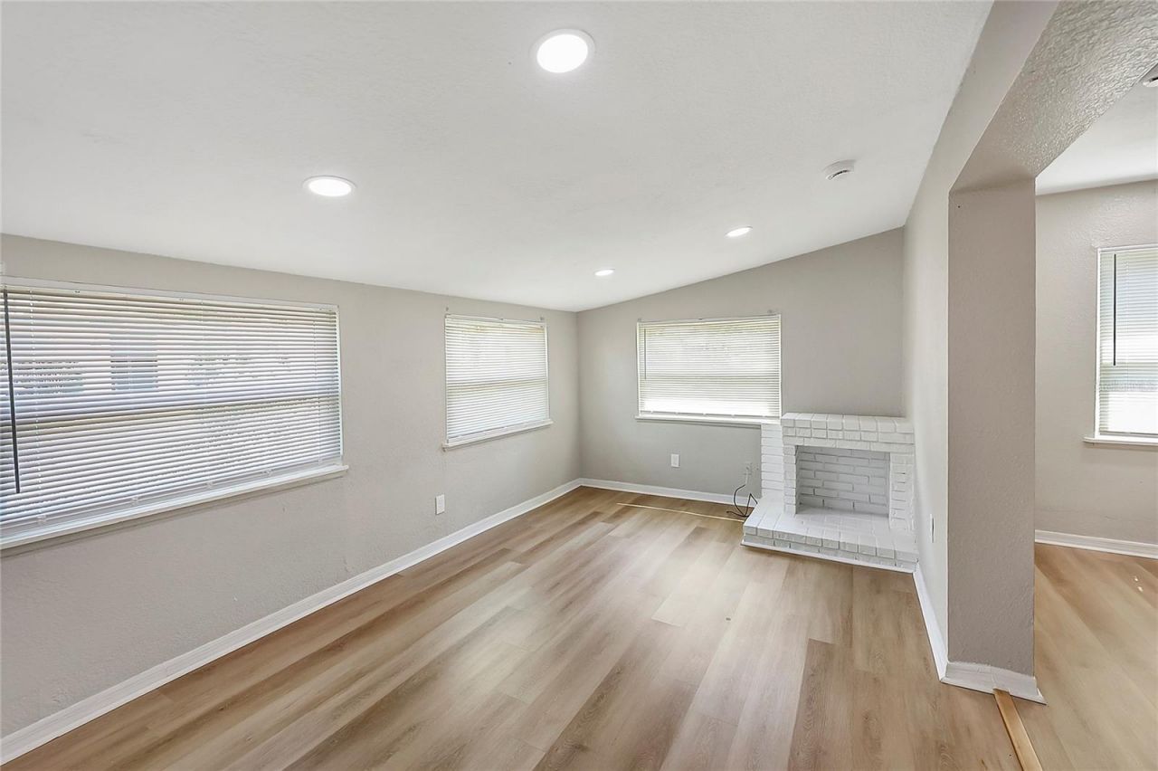 107 Academy Avenue , Sanford, FL 32771 Photo