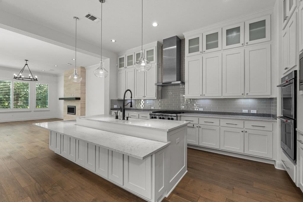 406 Woodside Ter, Austin, TX 78738 Main Photo