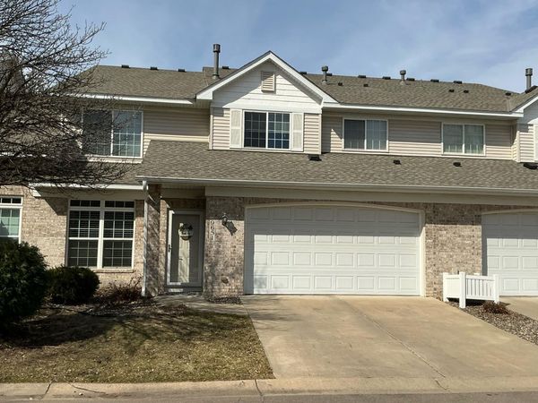 9651 Belmont Lane, Eden Prairie, MN 55347