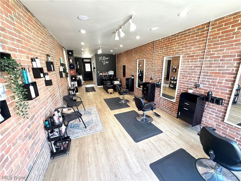 605 Putnam Avenue, Zanesville, OH 43701 Photo 3