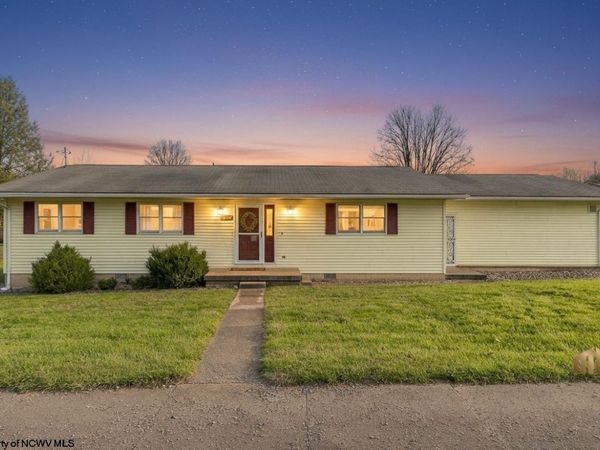 1104 Johnson Avenue, Bridgeport, WV 26330