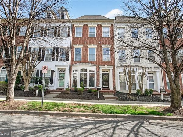 910 FEATHERSTONE STREET, GAITHERSBURG, MD 20878