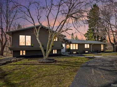 7250 Cedarcroft Lane, West Bloomfield Twp, MI 48322