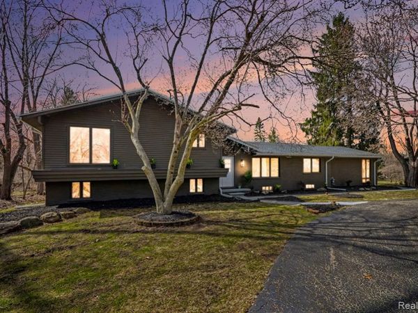 7250 Cedarcroft Lane, West Bloomfield Twp, MI 48322