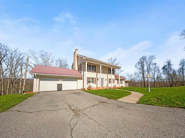1410 Fairhill, Ashland, KY 41102