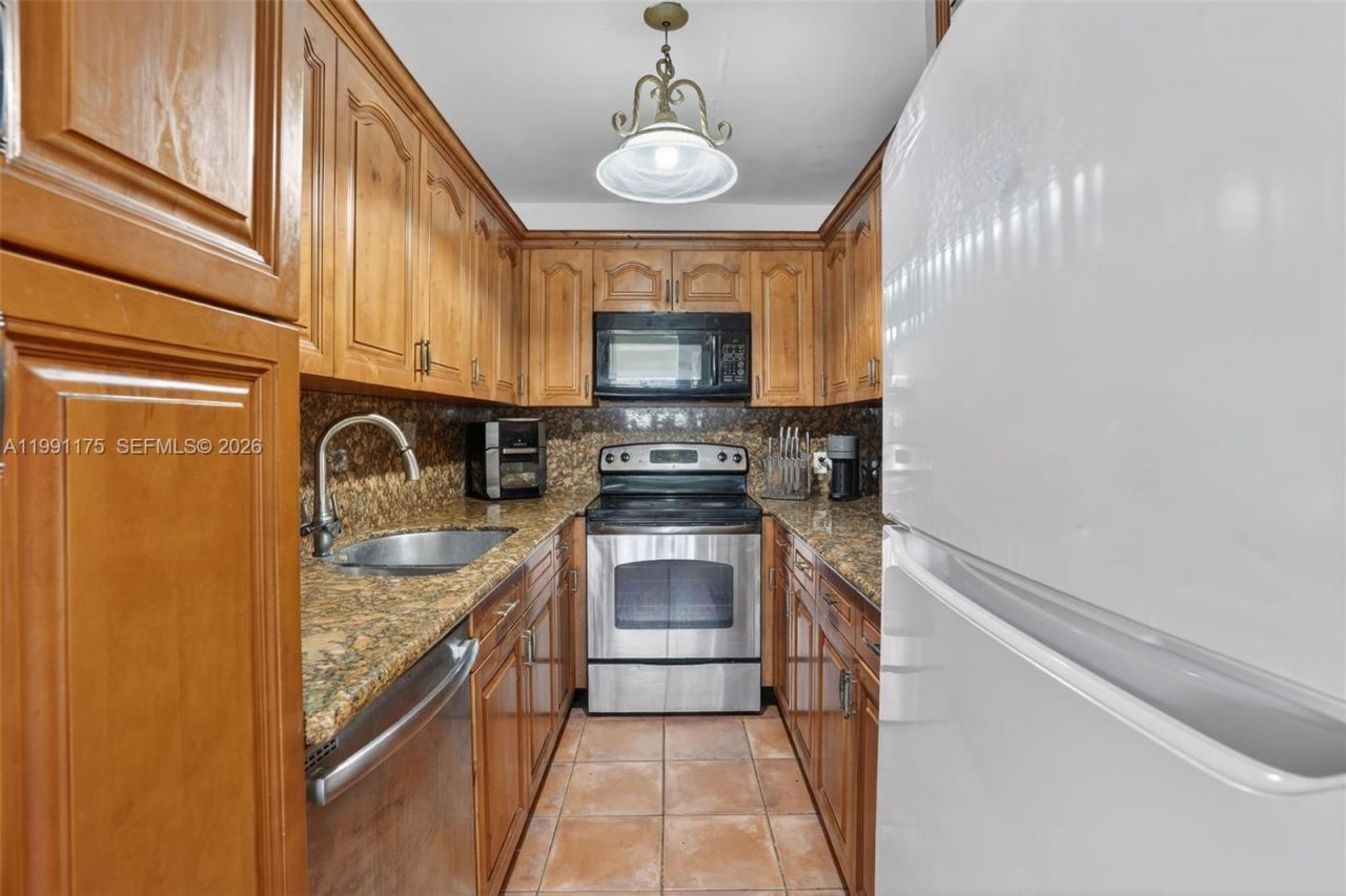 10055 SW 52nd Ter , Miami, FL 33165 Photo