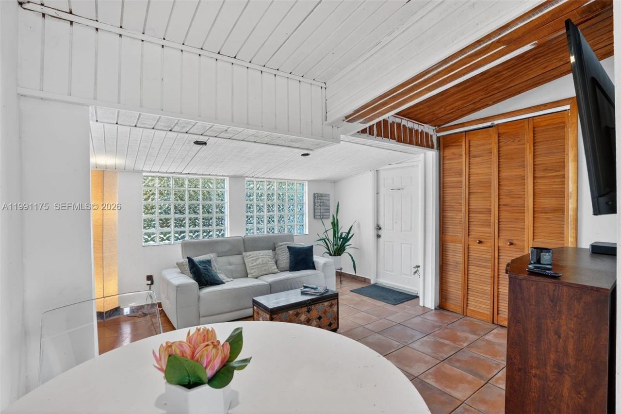 10055 SW 52nd Ter , Miami, FL 33165 Photo