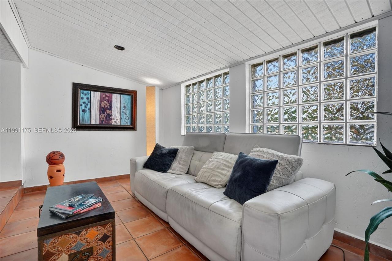 10055 SW 52nd Ter , Miami, FL 33165 Photo