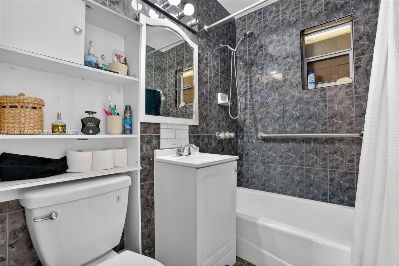 10055 SW 52nd Ter , Miami, FL 33165 Photo