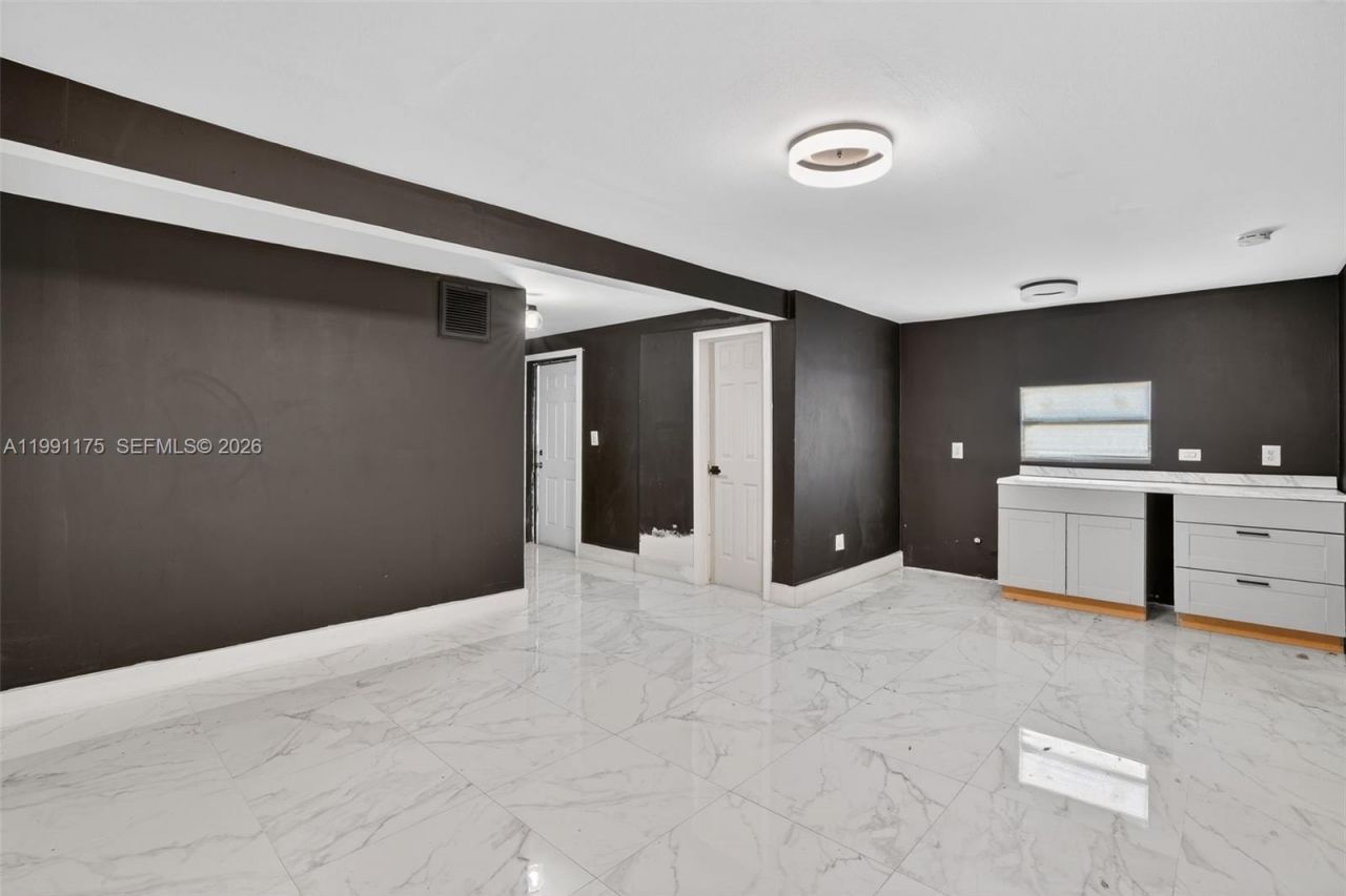 10055 SW 52nd Ter , Miami, FL 33165 Photo