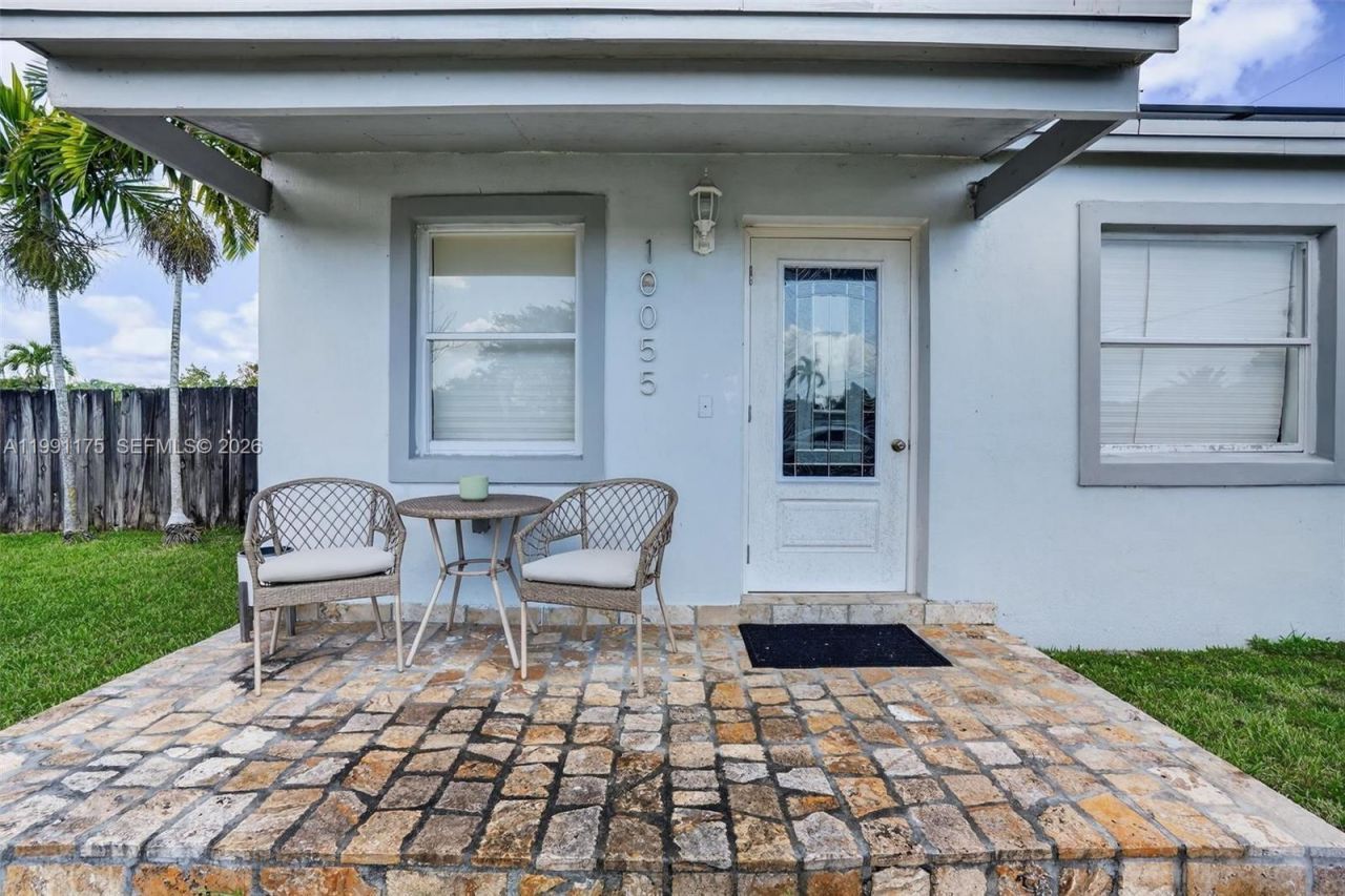 10055 SW 52nd Ter , Miami, FL 33165 Photo