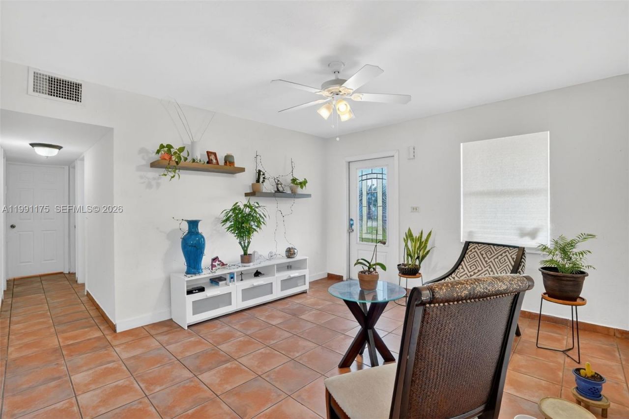 10055 SW 52nd Ter , Miami, FL 33165 Photo