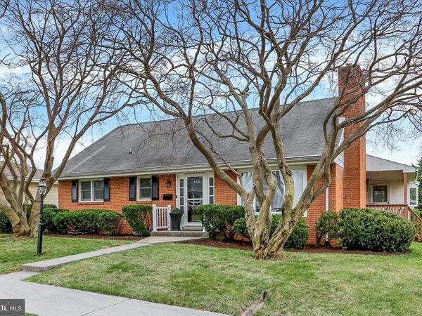 464 CEDAR AVENUE, HERSHEY, PA 17033