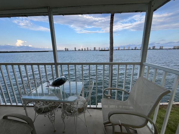 101 Doolen Court, Unit 305, North Palm Beach, FL 33408