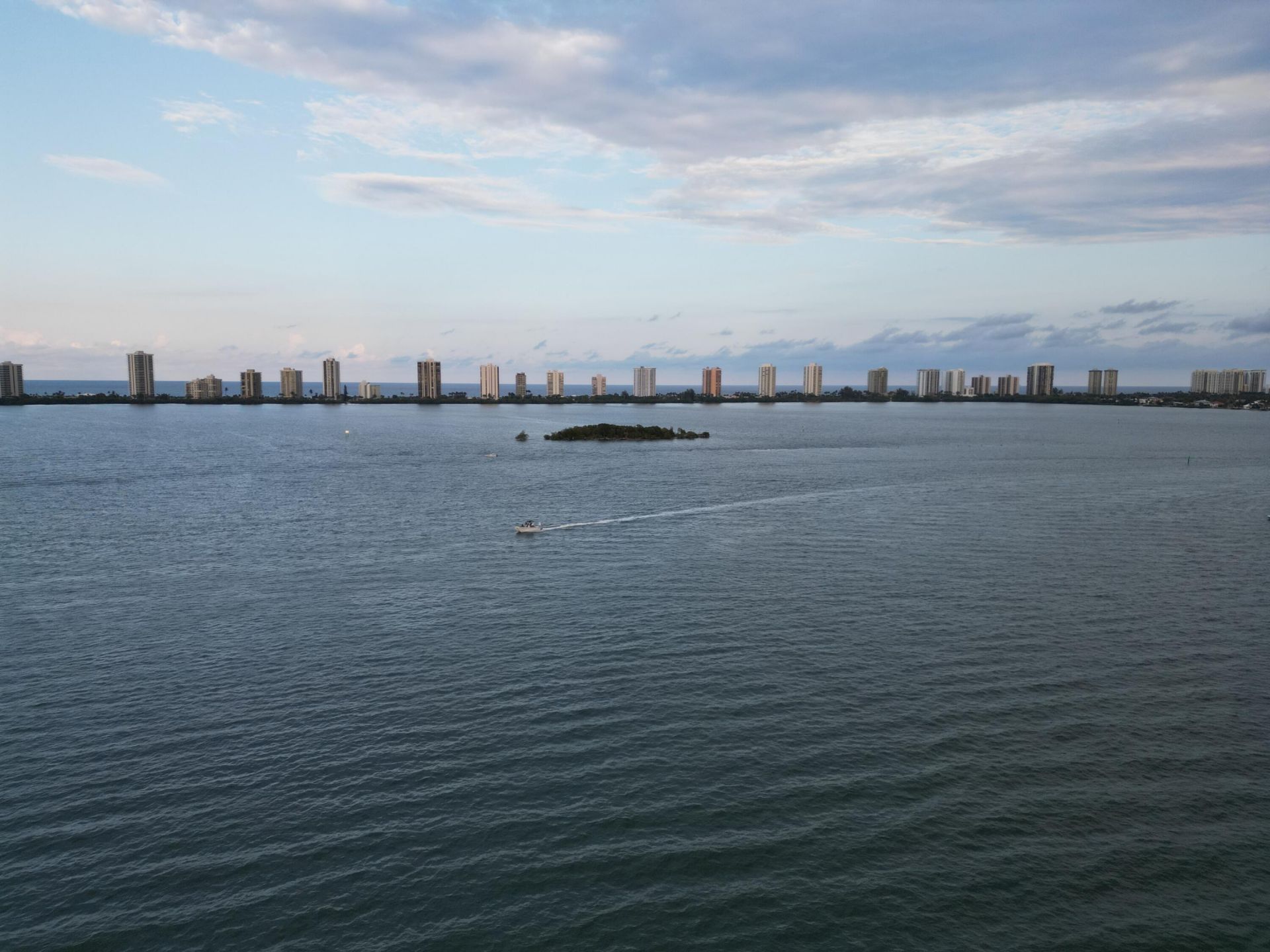 101 Doolen Court, Unit 305, North Palm Beach, FL 33408 Photo