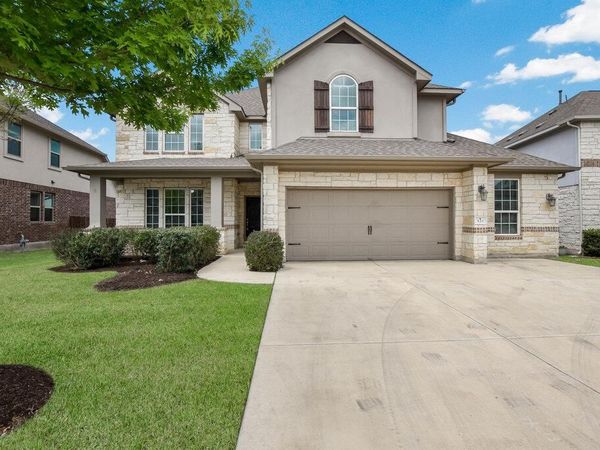 521 Middle Brook DR, Leander, TX 78641