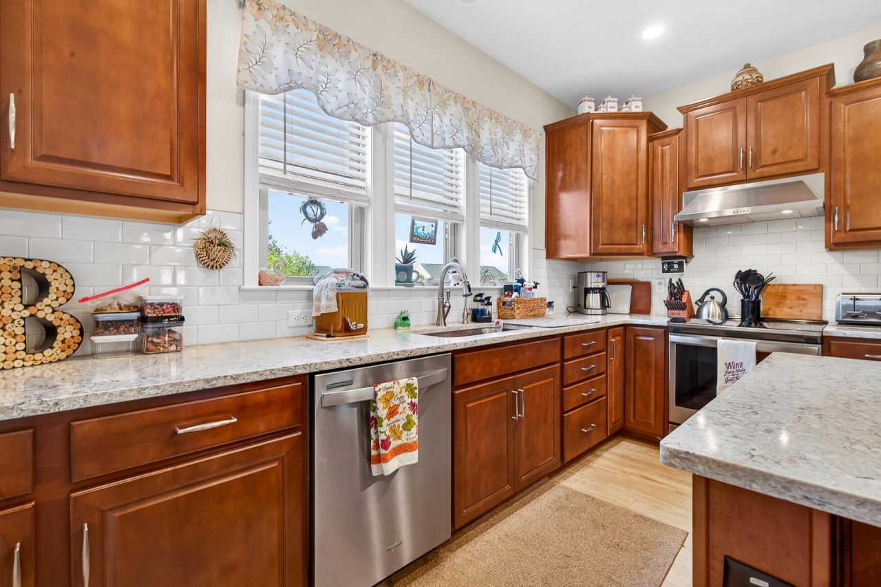 525 Switchgrass Drive Photo 25