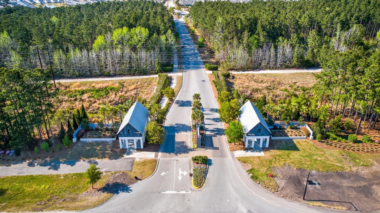 525 Switchgrass Drive Photo 89