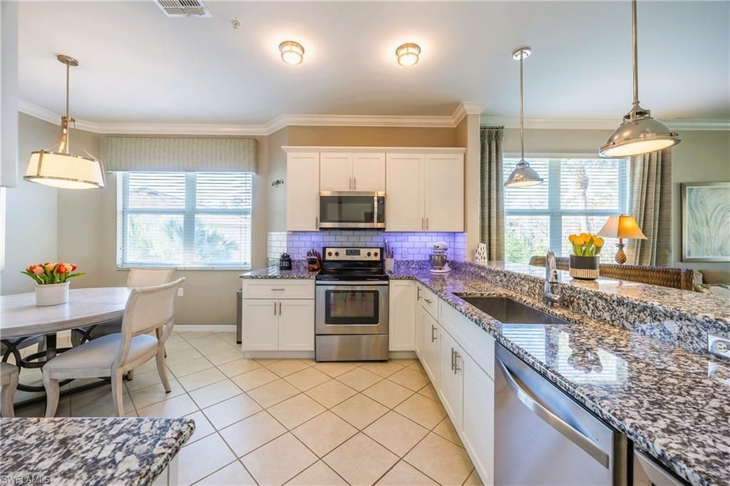 19400 Cromwell Ct, Unit 201, Fort Myers, FL 33912 Photo