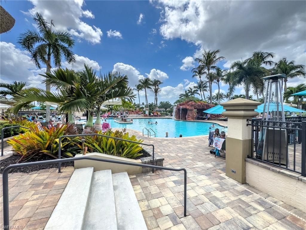 19400 Cromwell Ct, Unit 201, Fort Myers, FL 33912 Photo