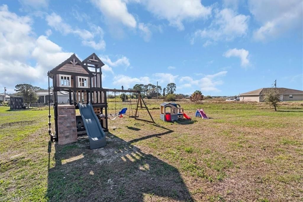 9016 Meadow Cir , Labelle, FL 33935 Photo