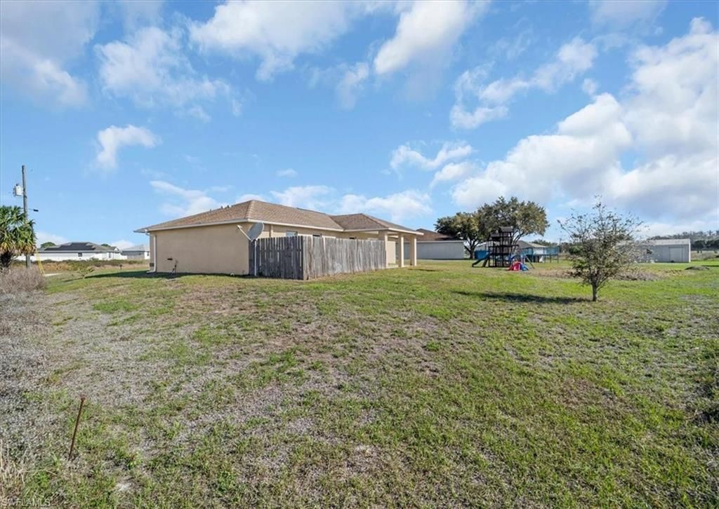 9016 Meadow Cir , Labelle, FL 33935 Photo