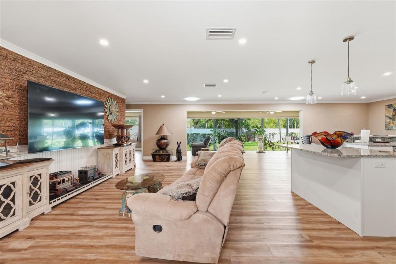 7101 Fairway Bend Circle, Sarasota, FL 34243 Photo