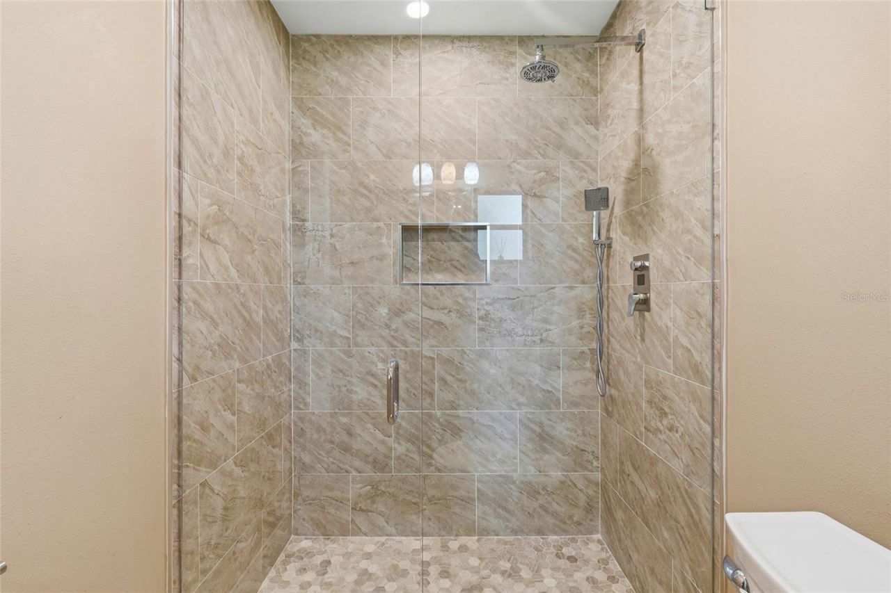 7101 Fairway Bend Circle, Sarasota, FL 34243 Photo