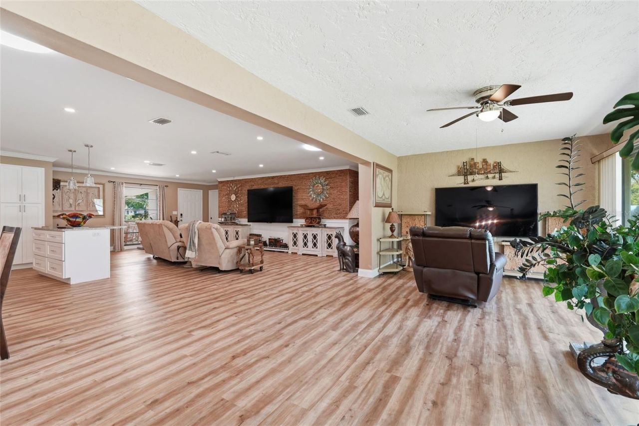 7101 Fairway Bend Circle , Sarasota, FL 34243 Photo