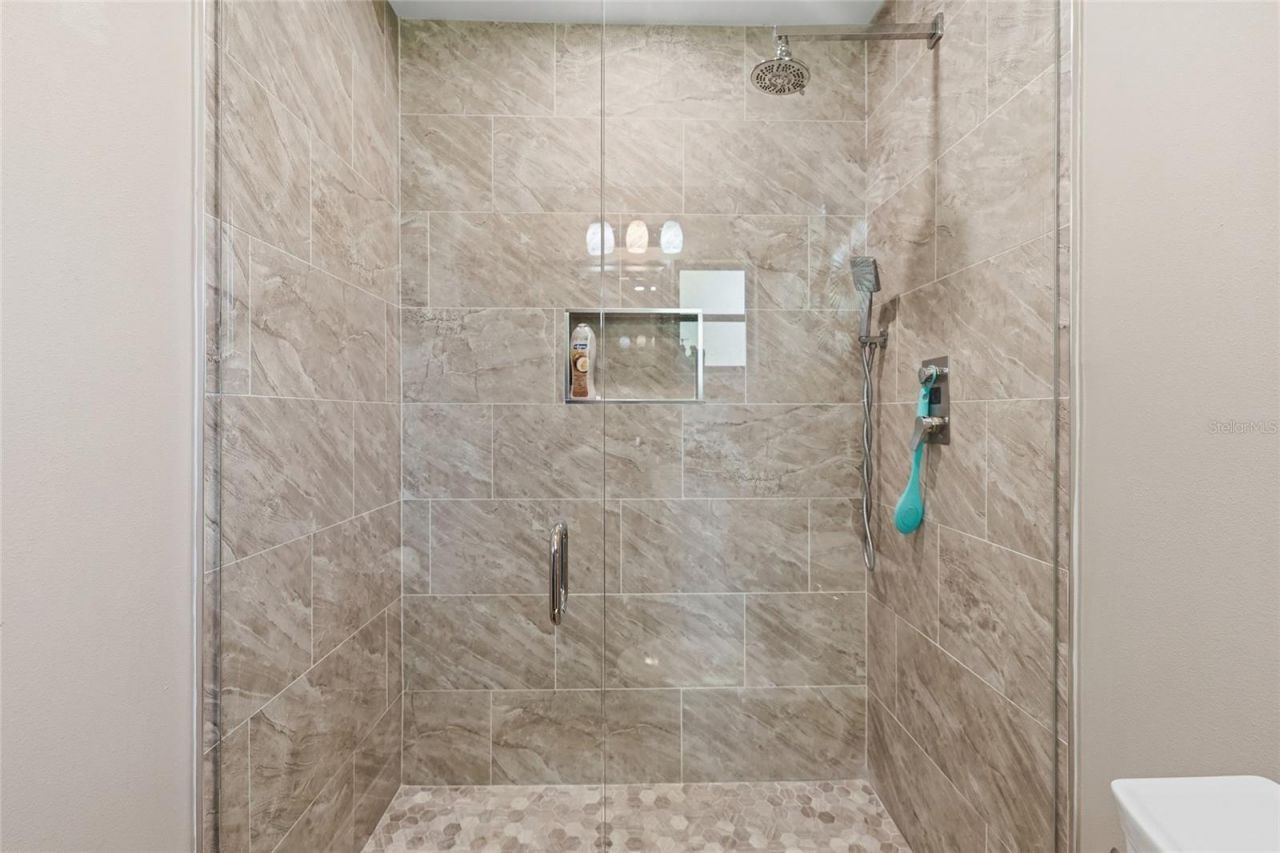 7101 Fairway Bend Circle, Sarasota, FL 34243 Photo