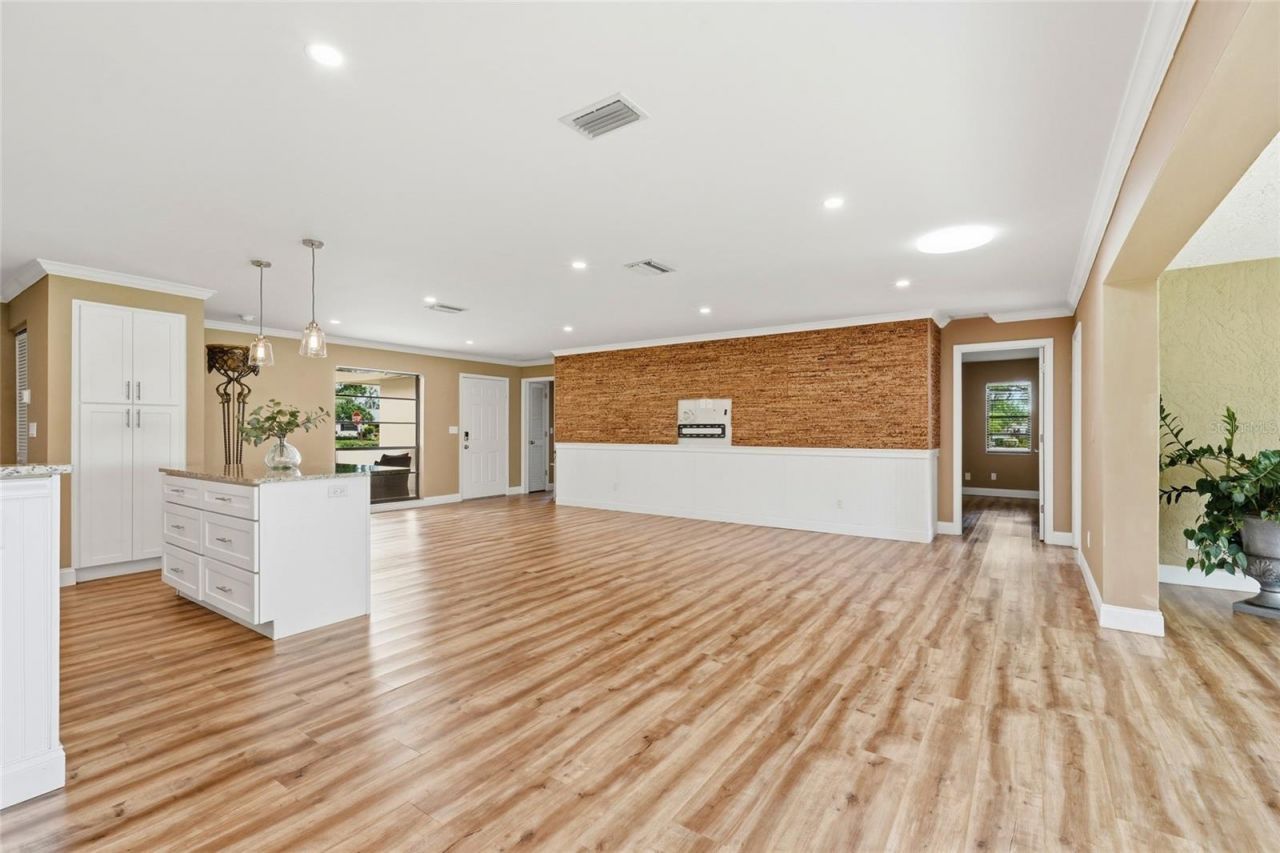 7101 Fairway Bend Circle, Sarasota, FL 34243 Photo