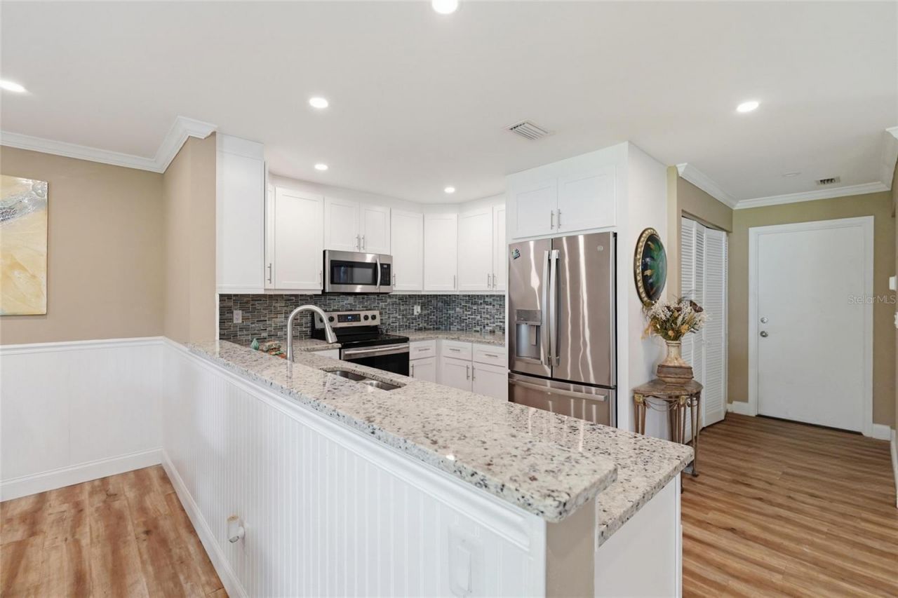7101 Fairway Bend Circle, Sarasota, FL 34243 Photo