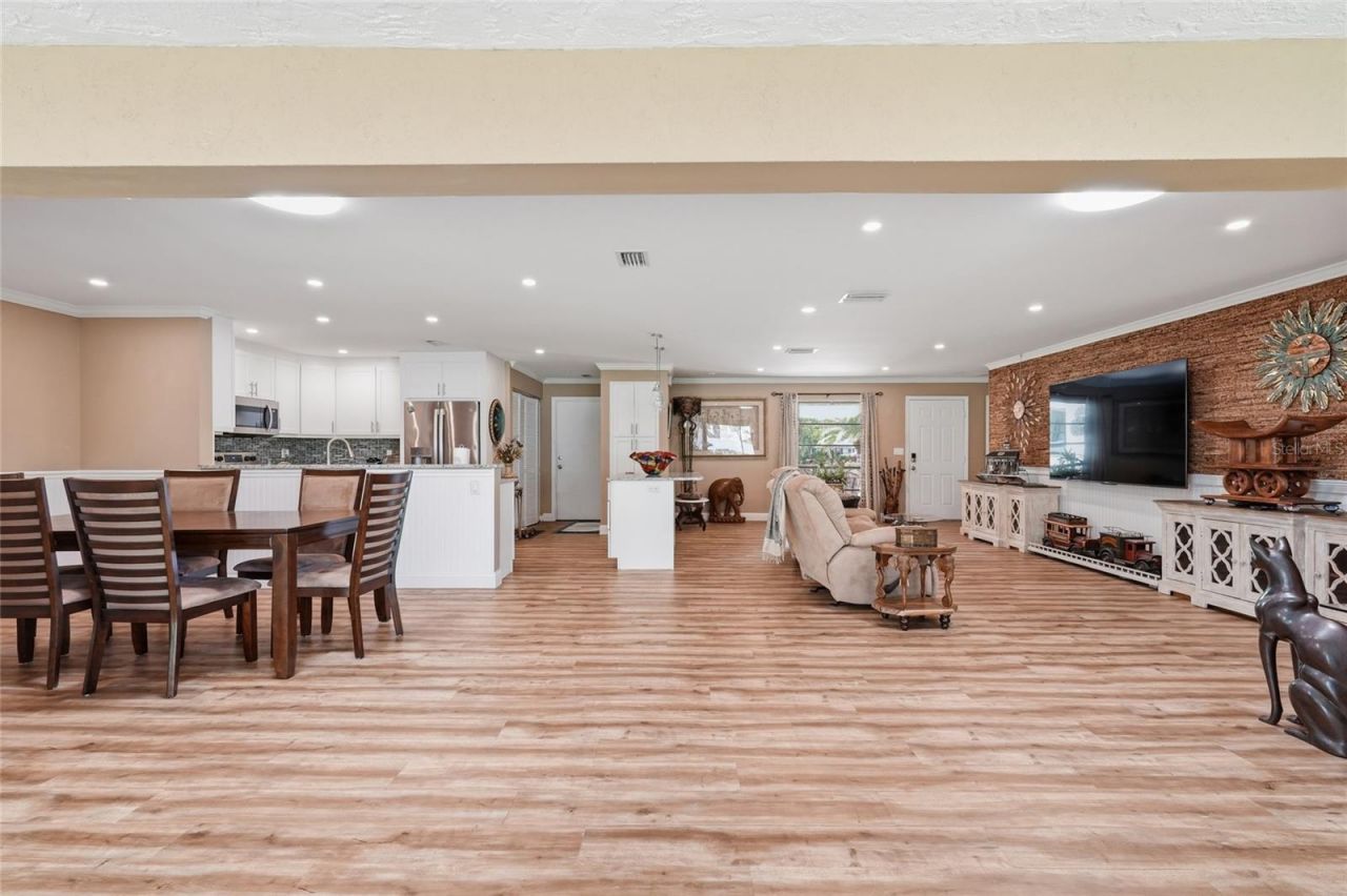 7101 Fairway Bend Circle , Sarasota, FL 34243 Photo