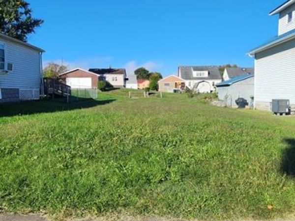 425 Annadale Avenue, Moundsville, WV 26041