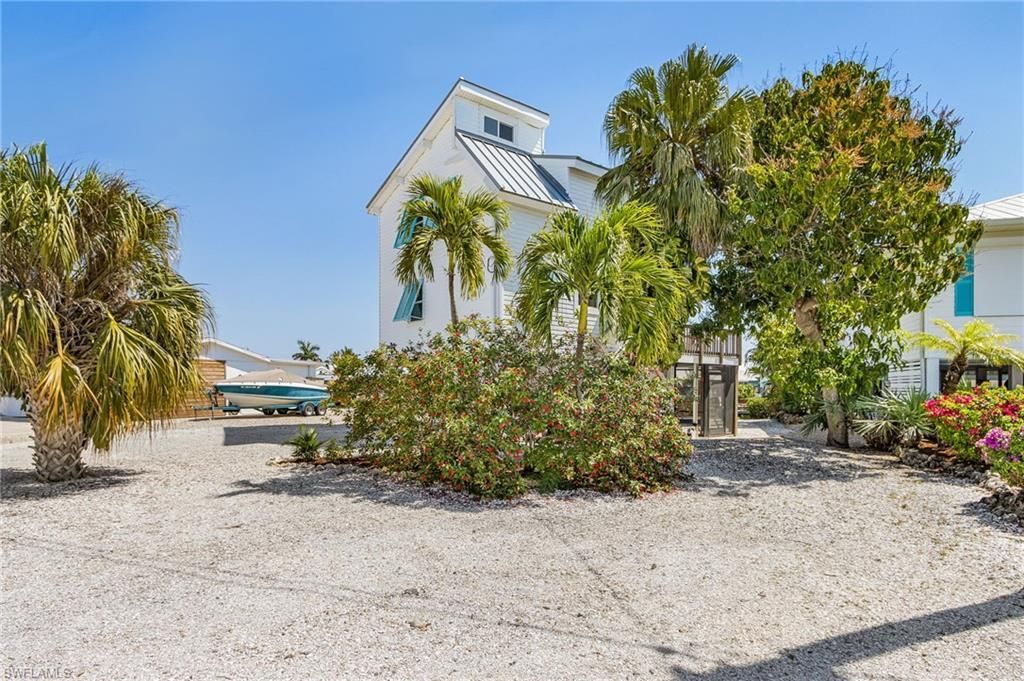 2432 Sycamore St, Saint James City, FL 33956 Photo