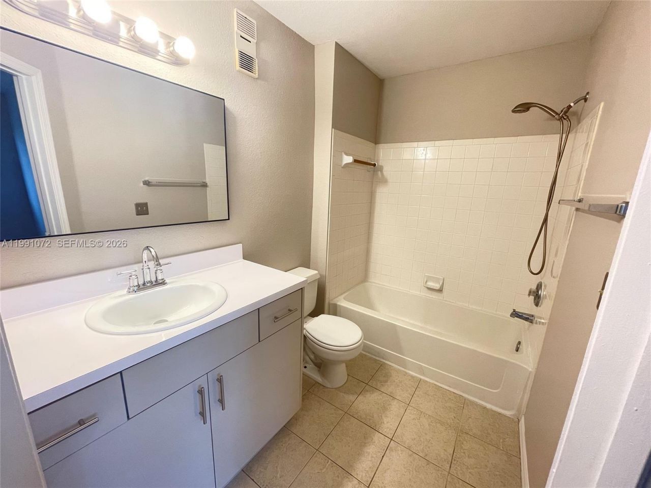 3390 N Pinewalk Dr N , Unit 1027, Margate, FL 33063 Photo