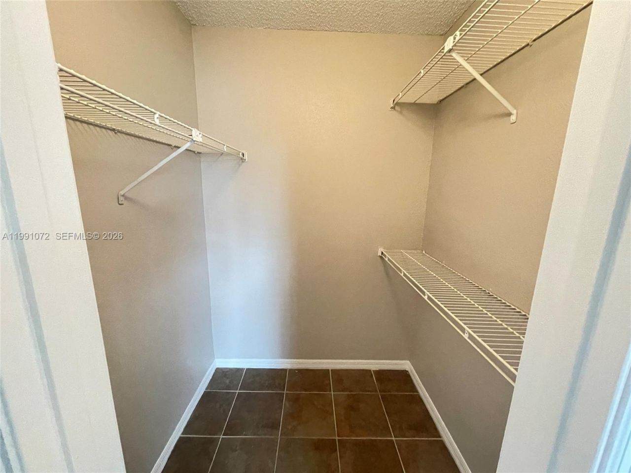 3390 N Pinewalk Dr N , Unit 1027, Margate, FL 33063 Photo