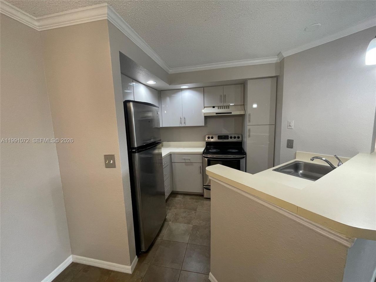 3390 N Pinewalk Dr N , Unit 1027, Margate, FL 33063 Photo