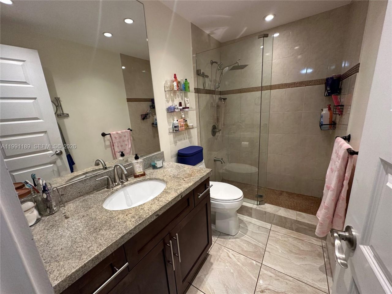 450 Paradise Isle Blvd, Unit 102, Hallandale Beach, FL 33009 Photo
