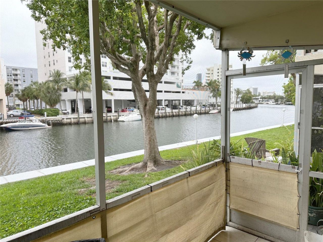 450 Paradise Isle Blvd, Unit 102, Hallandale Beach, FL 33009 Photo